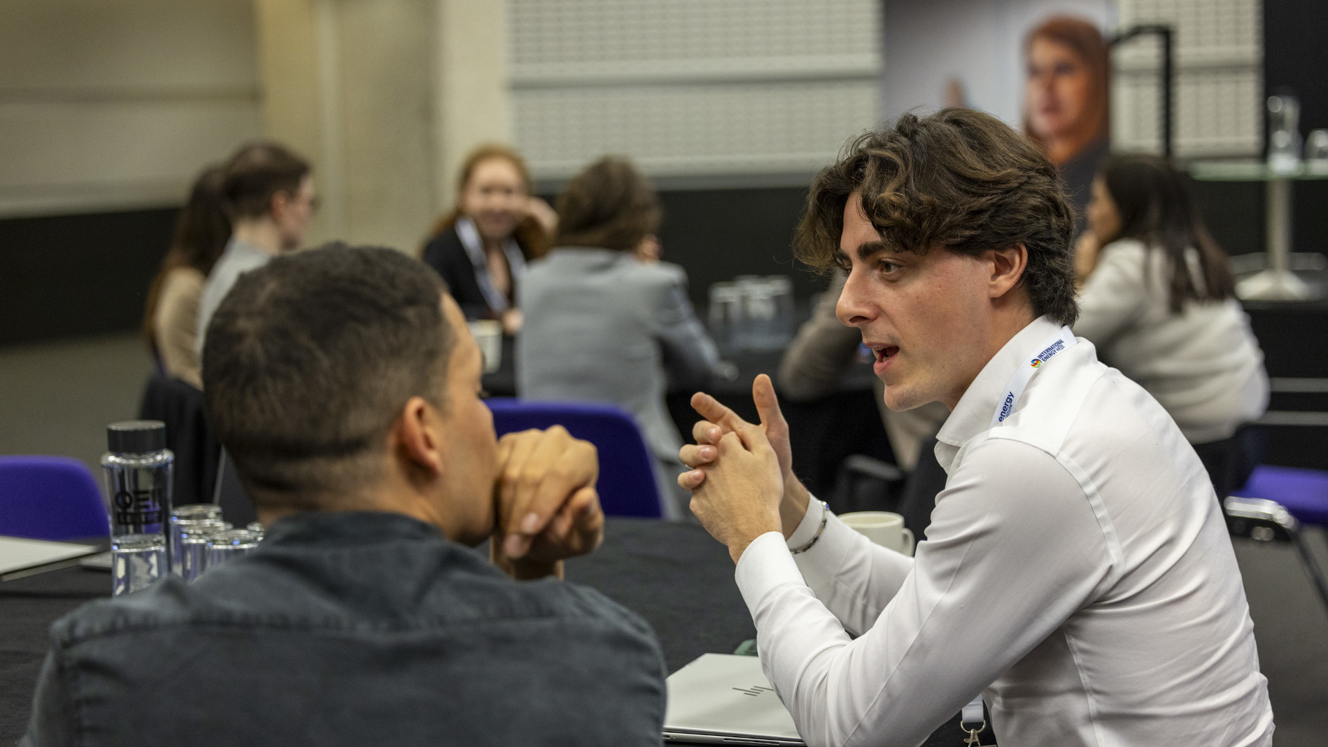 f2880869519b33f6245ca8baa9cec8442d522174.jpg